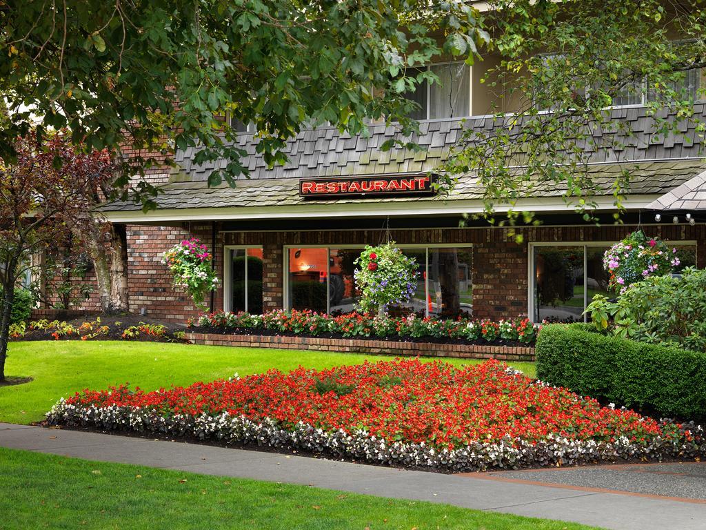Royal Scot Hotel & Suites Victoria Exterior foto
