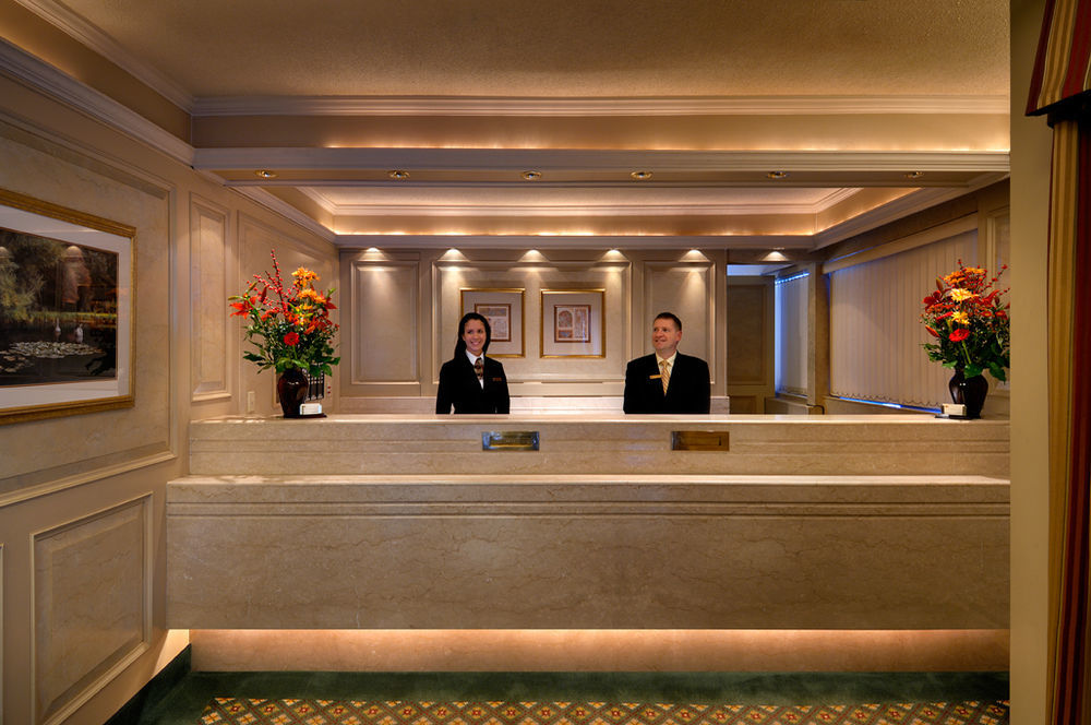 Royal Scot Hotel & Suites Victoria Exterior foto